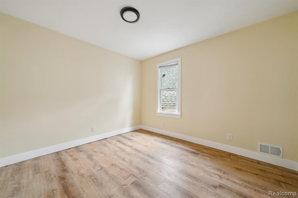 4222 Cadillac Boulevard, Detroit, MI 48214 — Photo 22