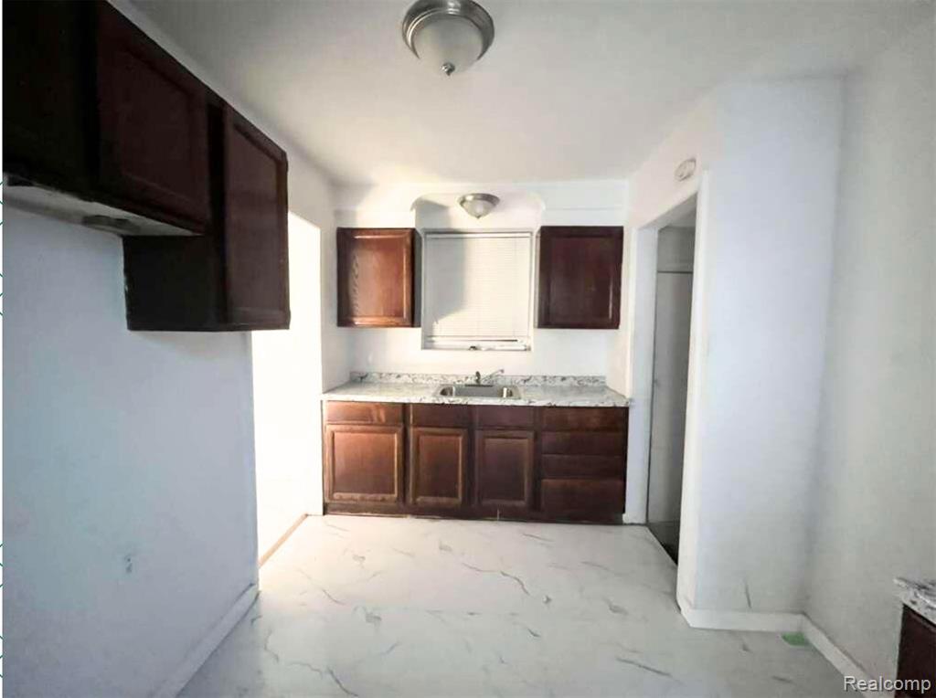 15211 Fairmount Drive, Detroit, MI 48205 — Photo 10