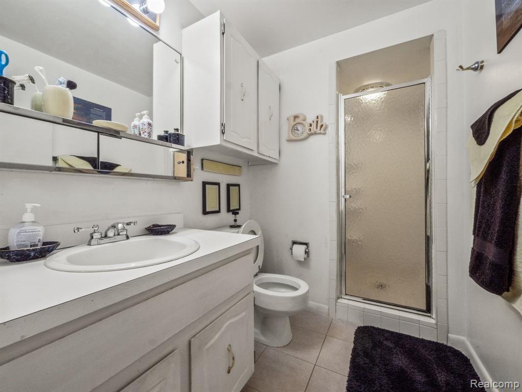 6341 LAURENTIAN, Flint, MI 48532 — Photo 12