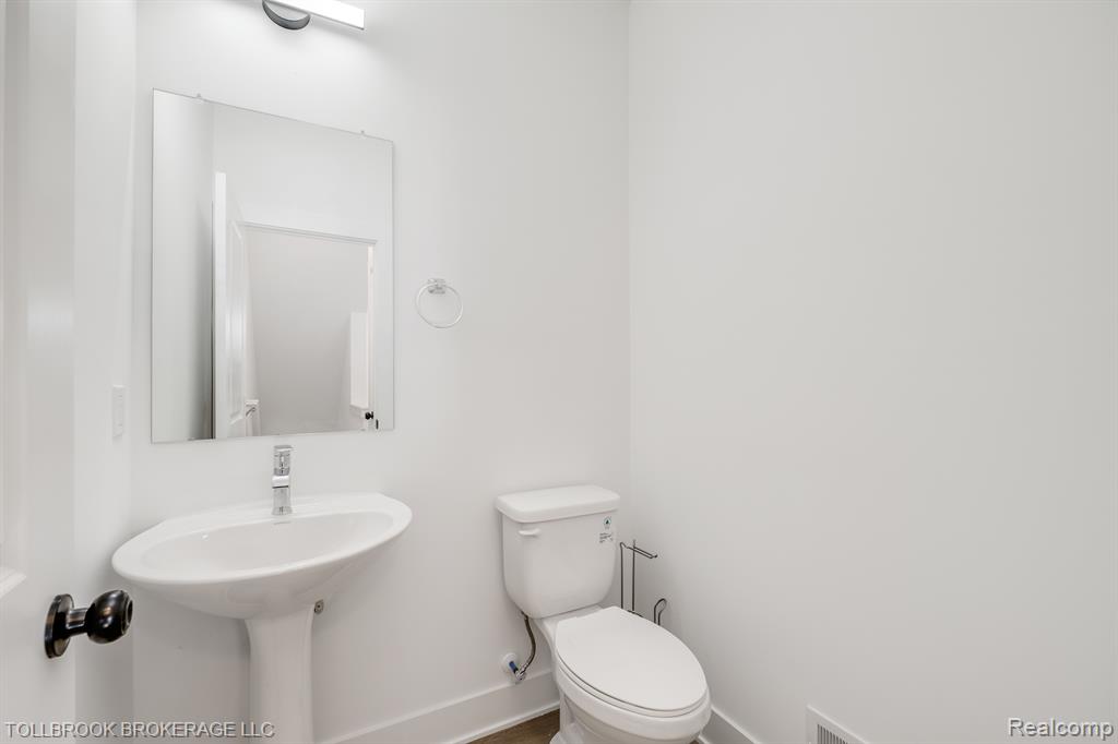 317 E. Irving, Madison Heights, MI 48084 — Photo 27