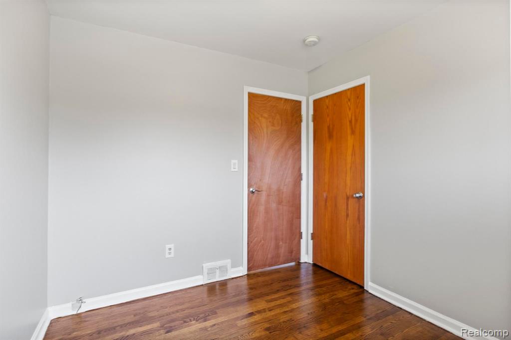 6109 KINLOCH Street, Dearborn Heights, MI 48127 — Photo 23