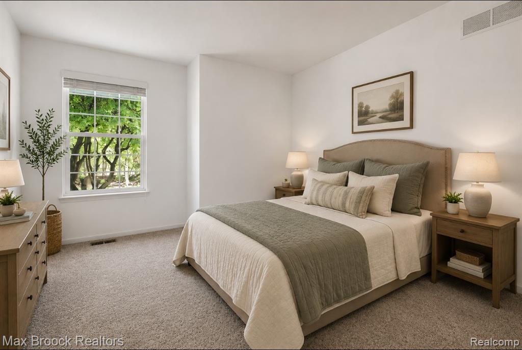 1102 Abigail Court, Walled Lake, MI 48390 — Photo 14