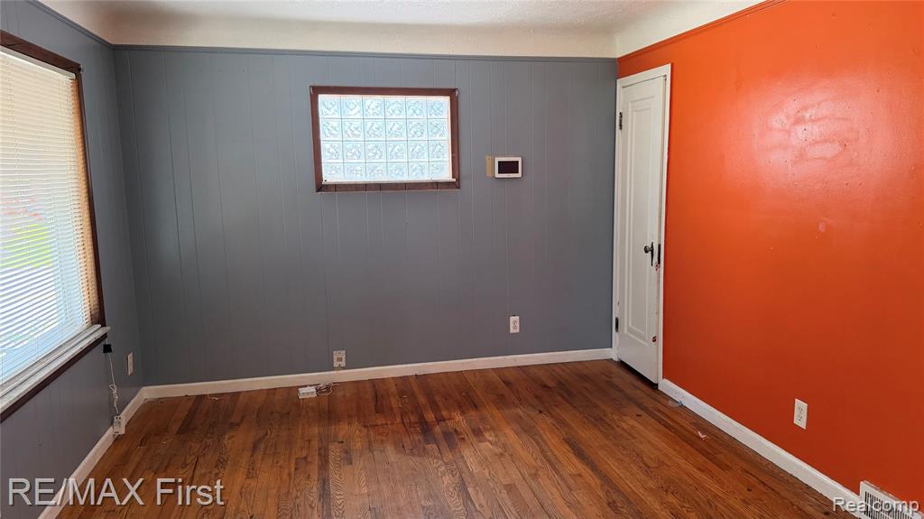 21703 Cushing Avenue, Eastpointe, MI 48021 — Photo 9