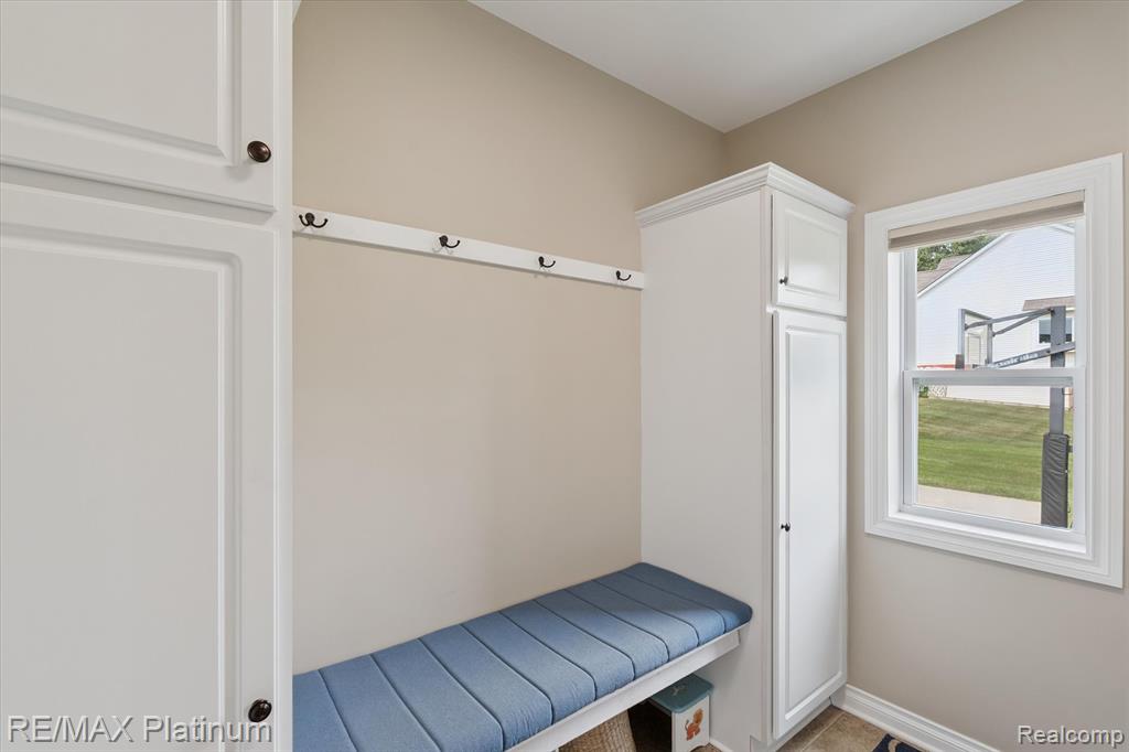 7623 Tipperary Trail, Fenton, MI 48430 — Photo 24