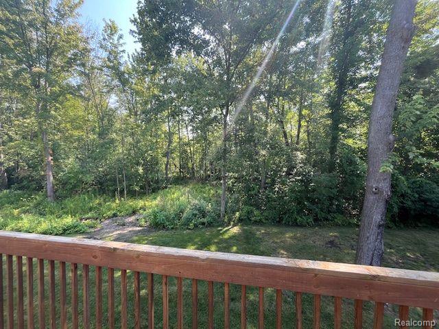 1071 OLD LEAKE, Holly, MI 48442 — Photo 36