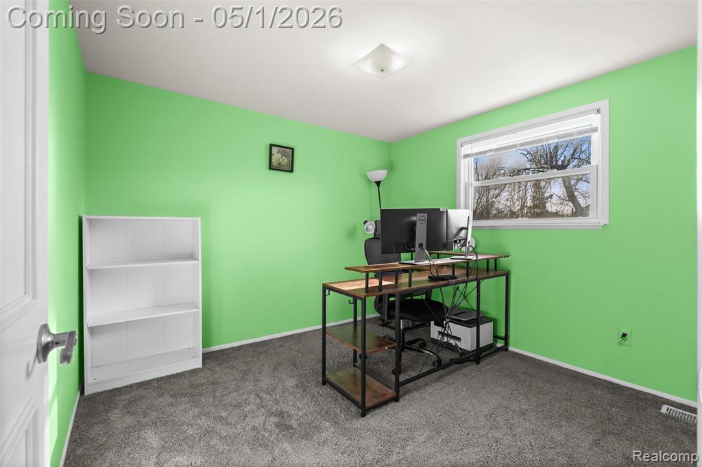 5686 Stratford Drive, West Bloomfield, MI — Photo 27