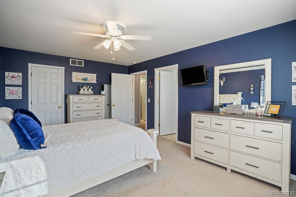 5124 HICKORY Trail, Grand Blanc, MI 48439 — Photo 29