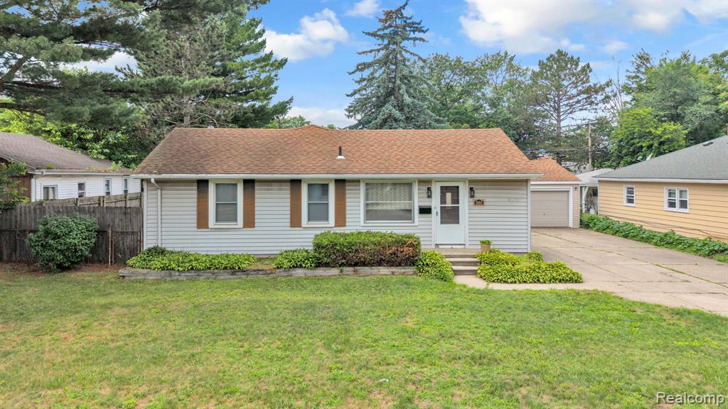 5693 Colonial Street, Dearborn Heights, MI 48127 — front exterior