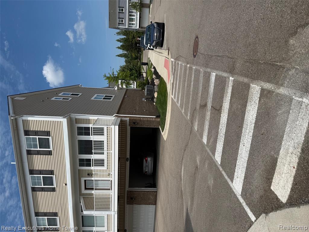 4931 Treeside Lane, Troy, MI 48098 — Photo 5