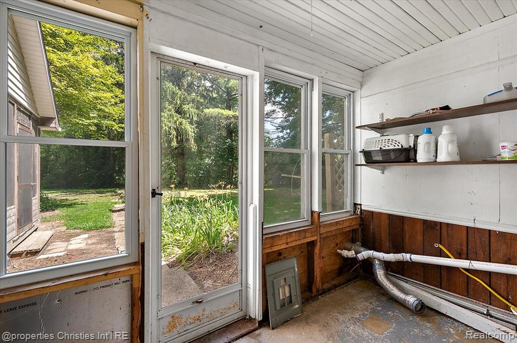 157 E Elmwood, Leonard, MI 48367 — Photo 48