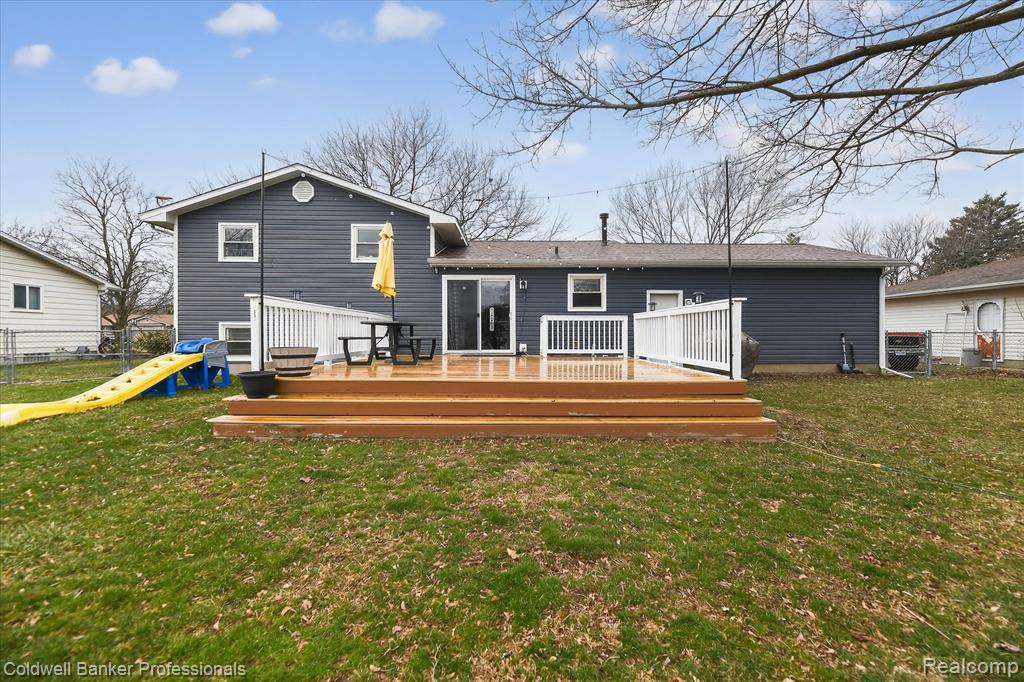 6163 King Arthur Drive, Swartz Creek, MI 48473 — Photo 34