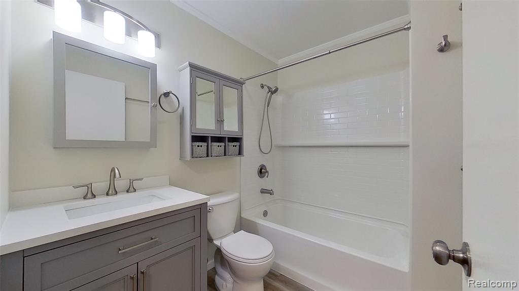 715 Lakeside Drive, Waterford, MI 48328 — Photo 30