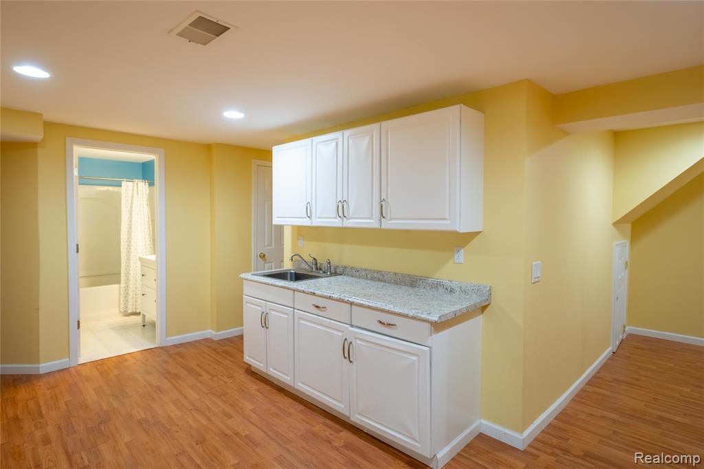 41063 Millbrook Drive, Sterling Heights, MI 48314 — Photo 3