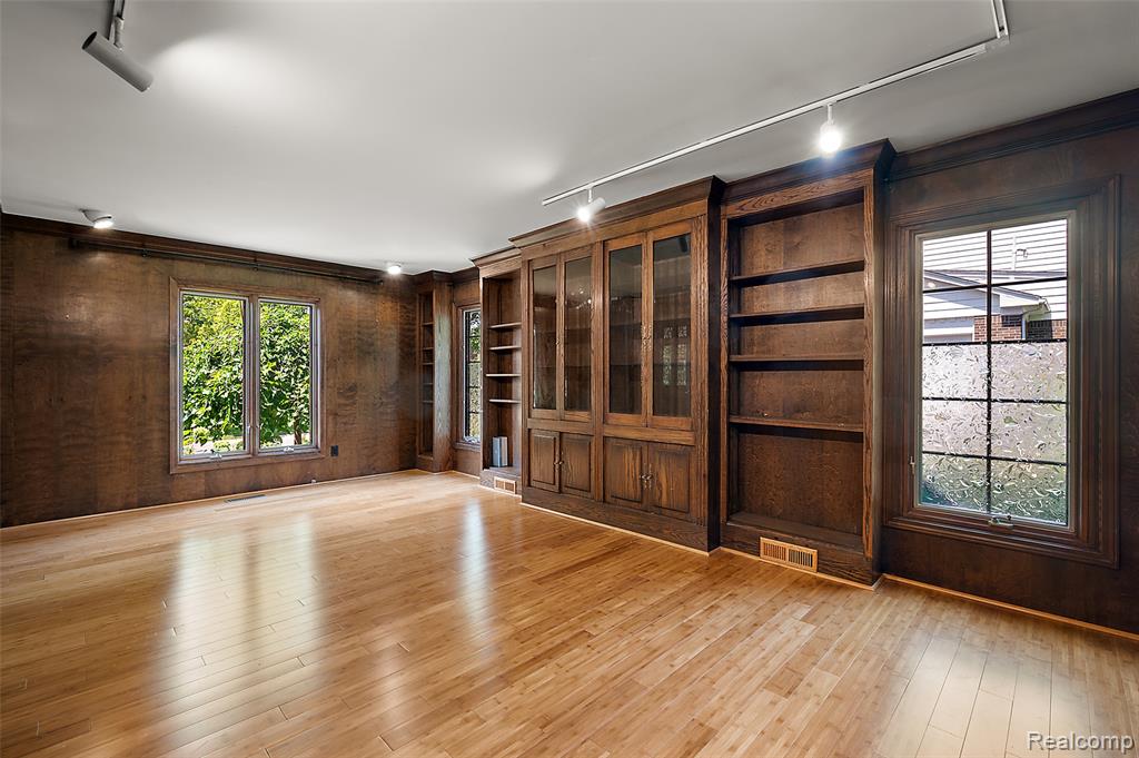 5353 W Bloomfield Lake Road, West Bloomfield, MI 48323 — Photo 7