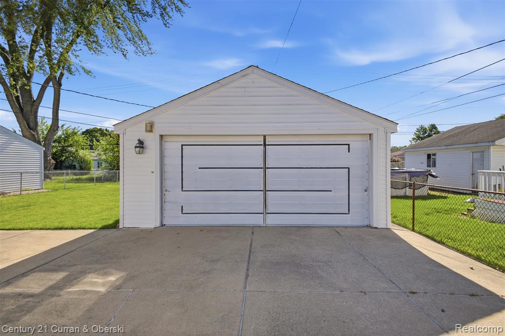 7042 Gilman Street, Garden City, MI — Photo 28