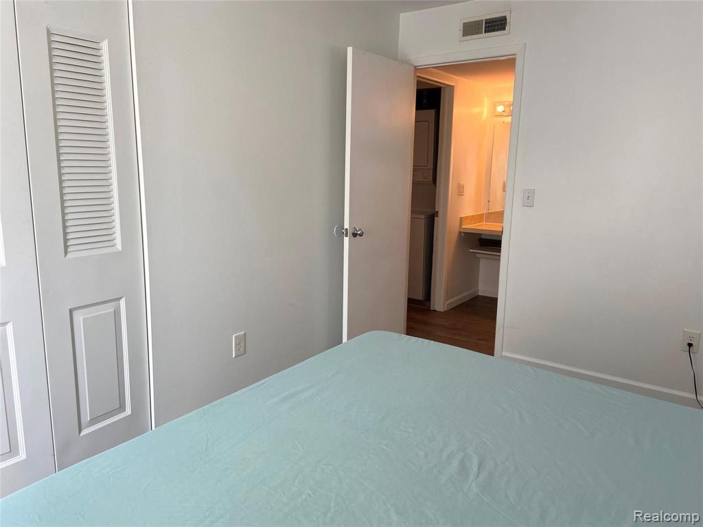 816 BLOOMFIELD VILLAGE Boulevard, Auburn Hills, MI 48326 — Photo 11