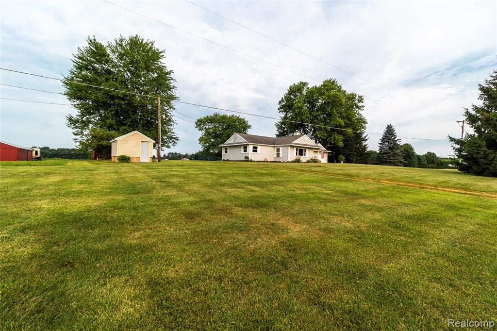 9197 Henderson Road, Otisville, MI 48463 — Photo 34