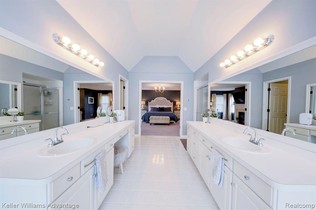 47694 EDINBURGH Drive, Plymouth, MI 48170 — Photo 60