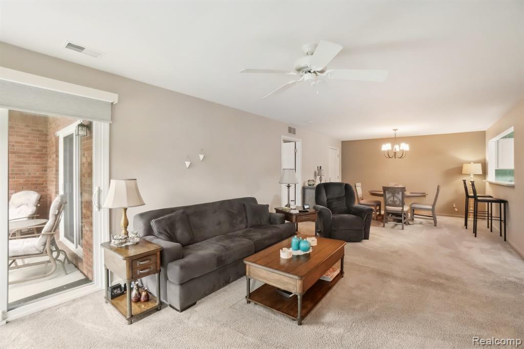 52355 HEATHERSTONE Avenue, Macomb, MI 48042 — Photo 6