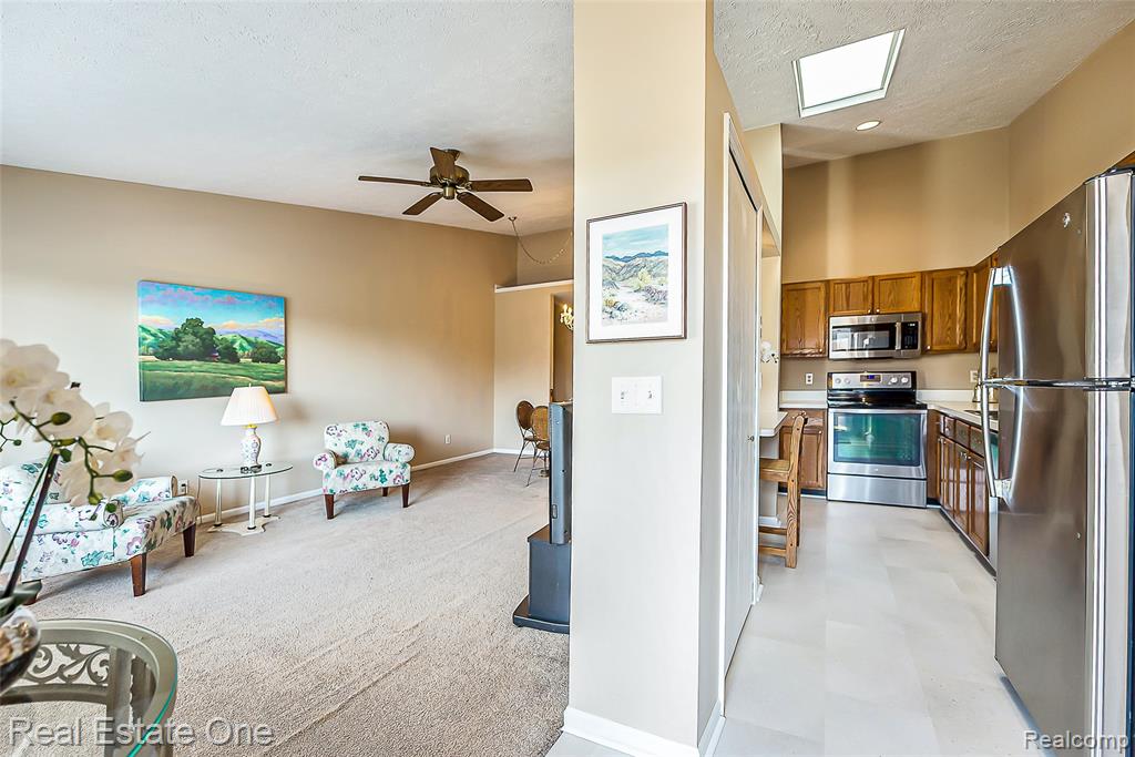 62177 TICONDEROGA, 4, South Lyon, MI 48178 — Photo 11
