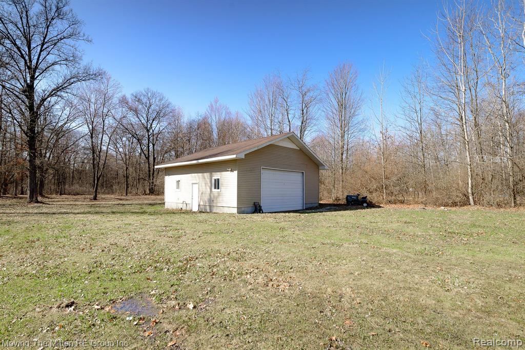 46901 EXECUTIVE Drive, Belleville, MI 48111 — Photo 34