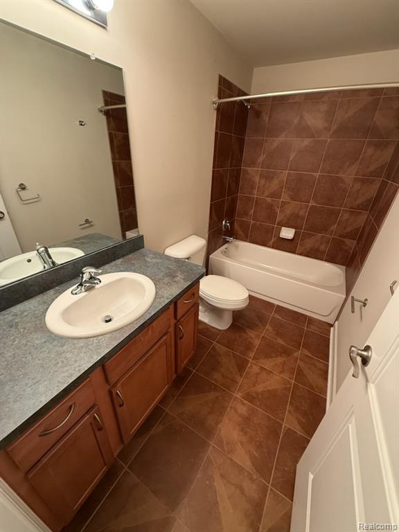 51124 Hallfield Street, Novi, MI — Photo 13