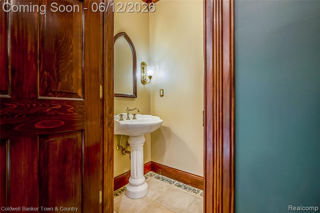 10196 Faussett Road, Fenton, MI 48430 — Photo 36