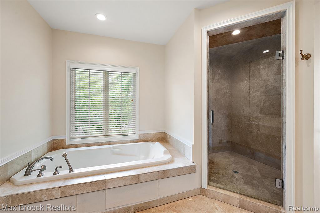 5348 Sunnycrest Drive, West Bloomfield, MI 48323 — Photo 21