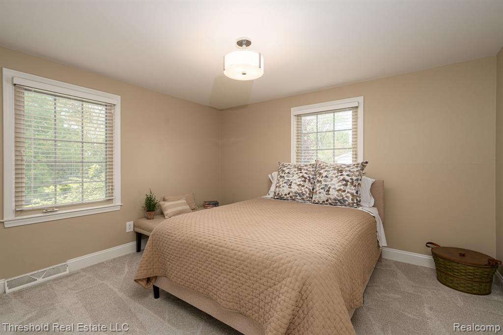 29090 Kendallwood Drive, Farmington, MI 48334 — Photo 23
