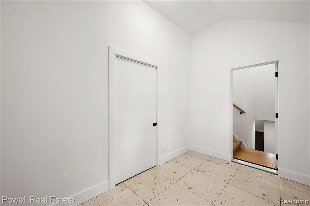6837 Hatchery Road, Waterford, MI 48327 — Photo 52