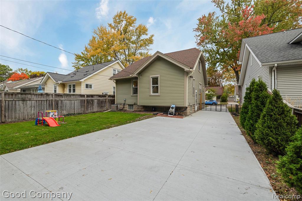 820 E 2nd Street, Royal Oak, MI 48067 — Photo 38
