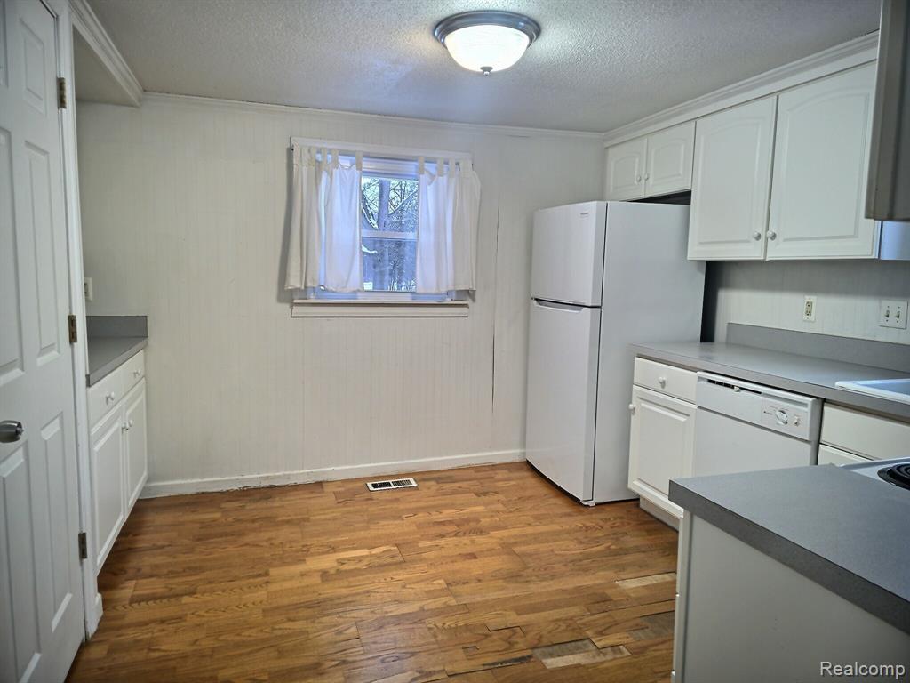 5366 Van Slyke Road, Flint, MI 48507 — Photo 6