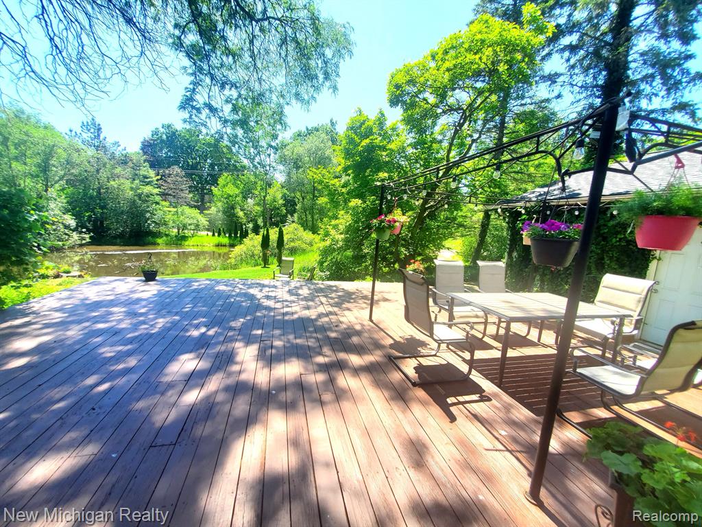5535 WILLOW VALLEY Drive, West Bloomfield, MI — Photo 7