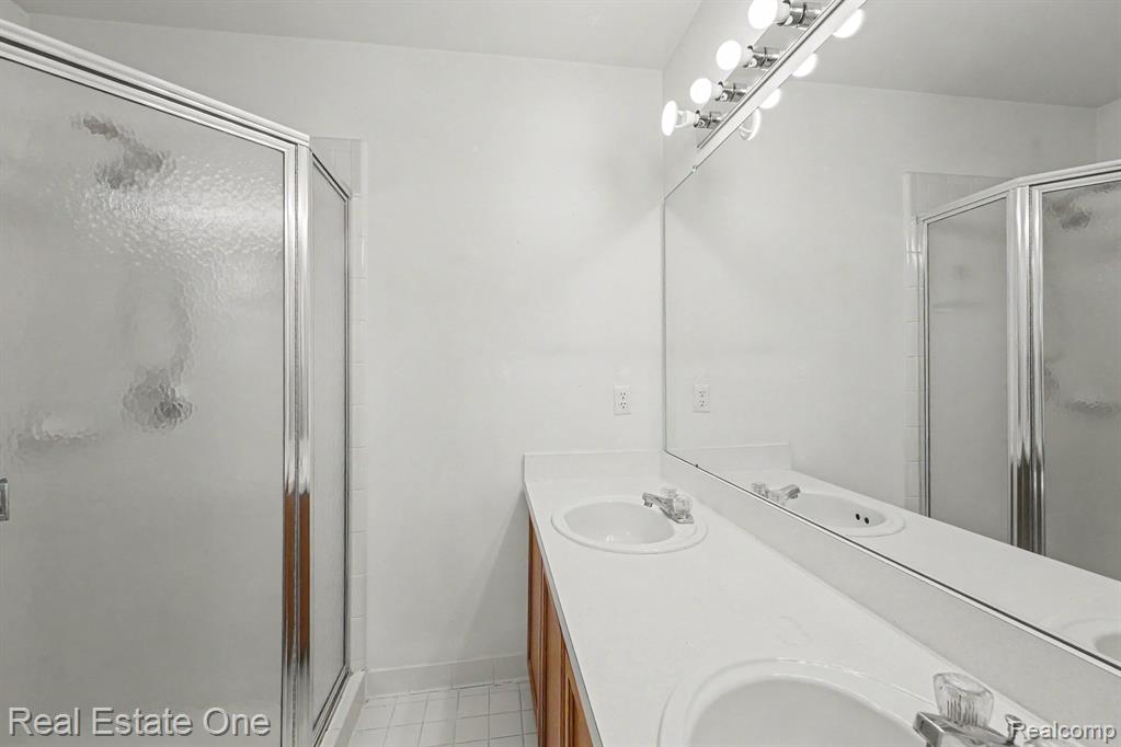 13941 Perry Place Court, Riverview, MI 48193 — Photo 18