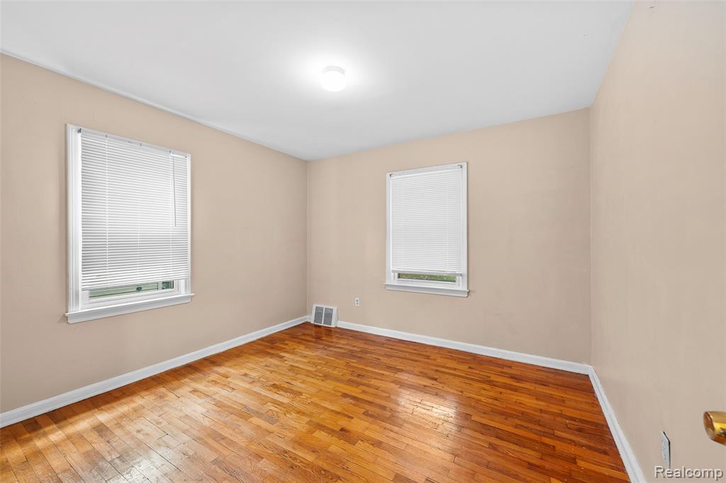 7490 Lamphere, Redford, MI 48239 — Photo 9