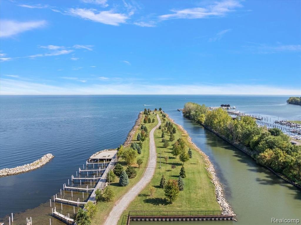 9000 Harbor Place Drive, Saint Clair Shores, MI 48080 — Photo 56