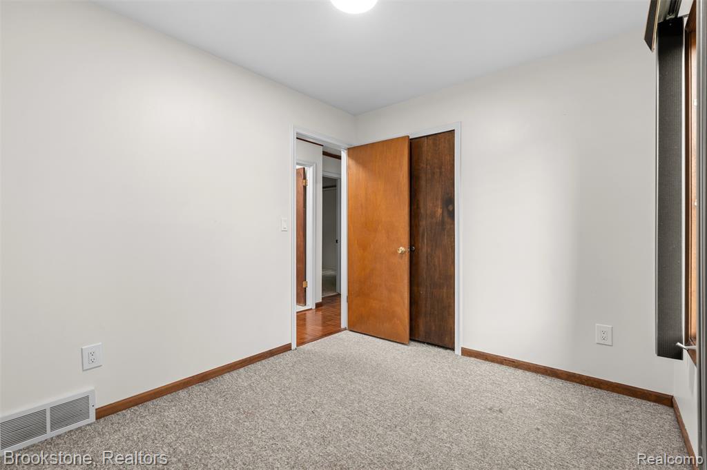 5315 Plymouth Street, Sterling Heights, MI 48310 — Photo 25