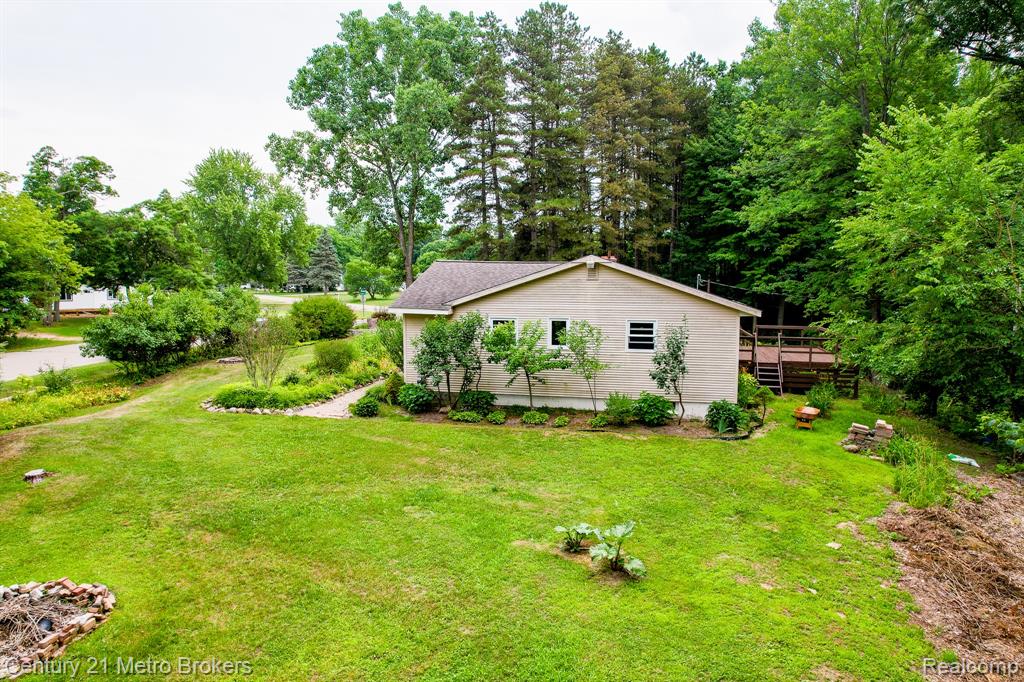 5262 Conifer Drive, Columbiaville, MI 48421 — Photo 6