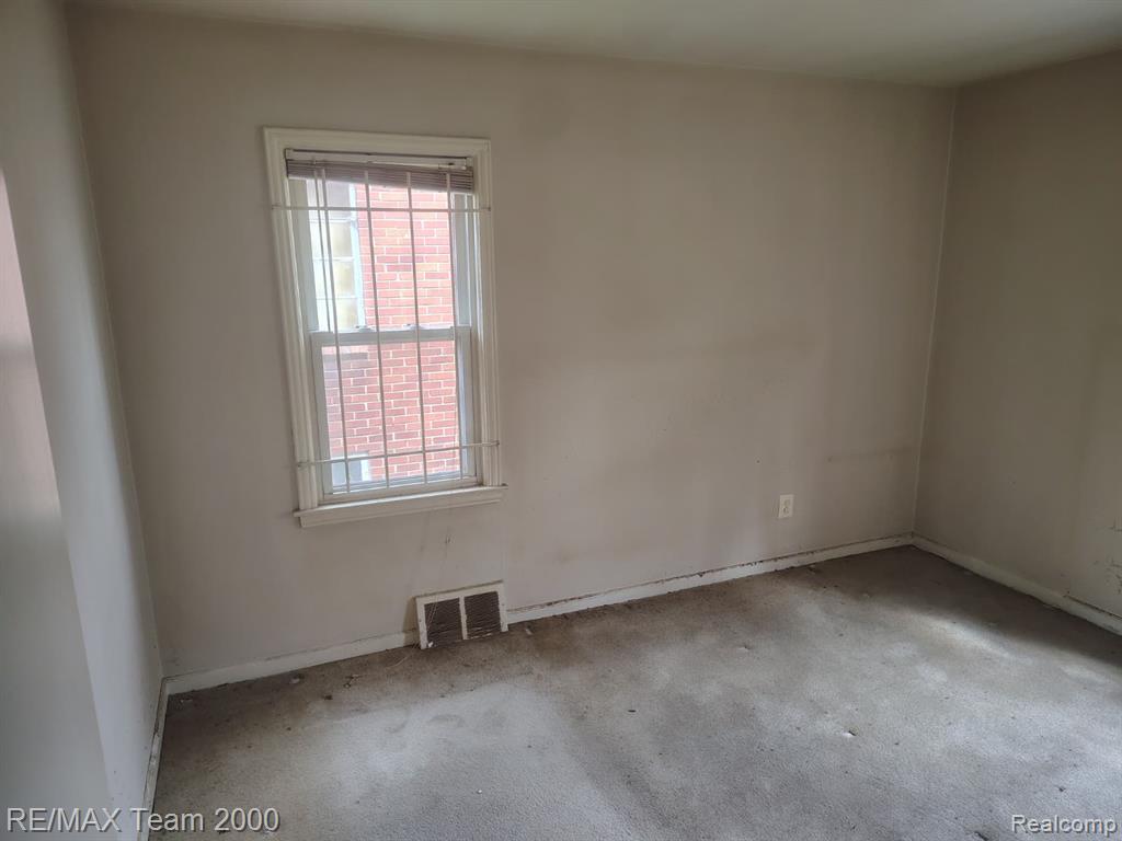 18330 Warwick Street, Detroit, MI 48219 — Photo 22
