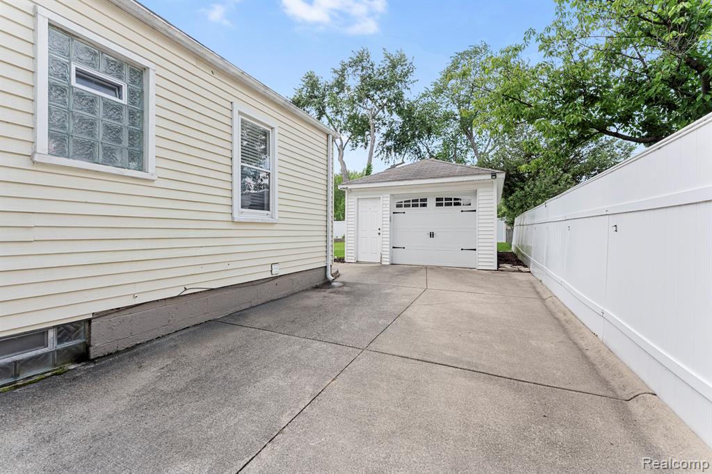2841 Royal Avenue, Berkley, MI 48072 — Photo 20