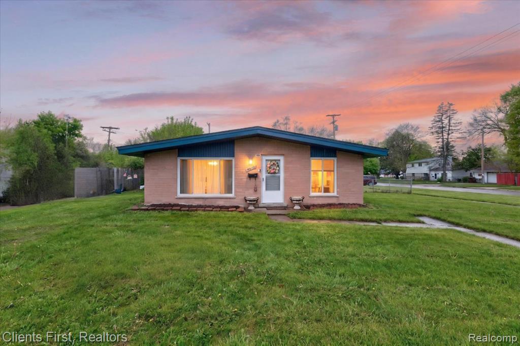 4616 Hayes Street, Wayne, MI 48184 — front exterior