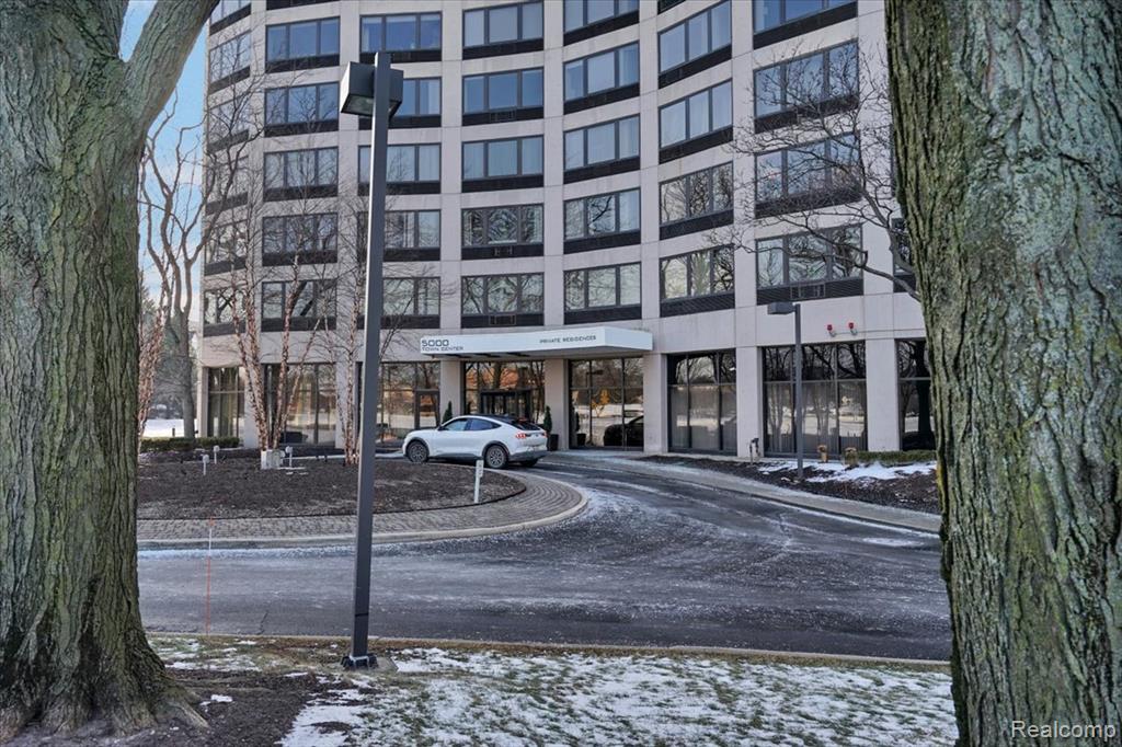 5000 Town Center, 3206, Southfield, MI 48075 — Photo 3