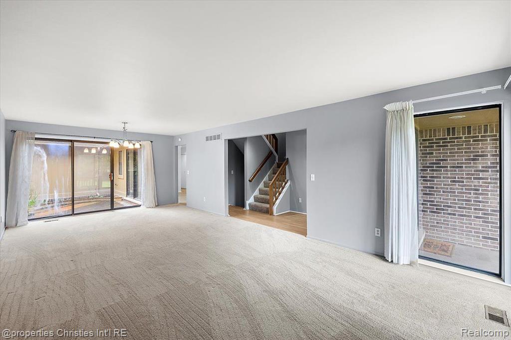 1806 S Hill Boulevard, Bloomfield Hills, MI 48304 — Photo 10