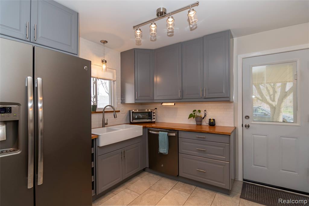 13257 Strong Boulevard, South Rockwood, MI — Photo 17