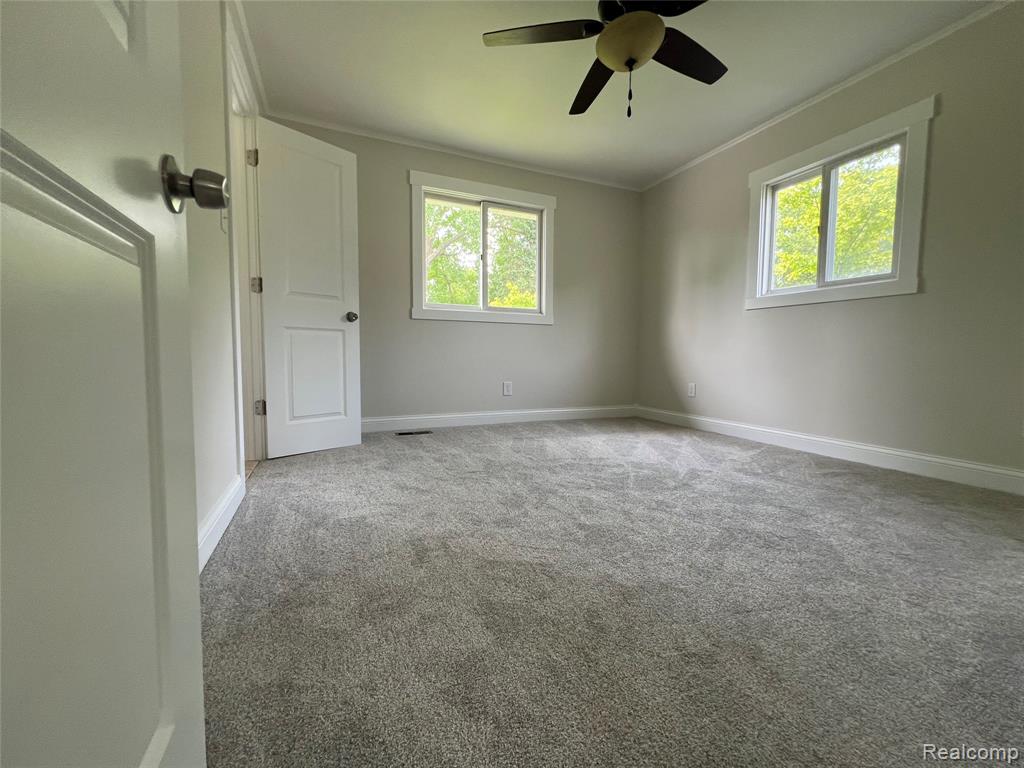 5327 E Carpenter Road, Flint, MI 48506 — Photo 20