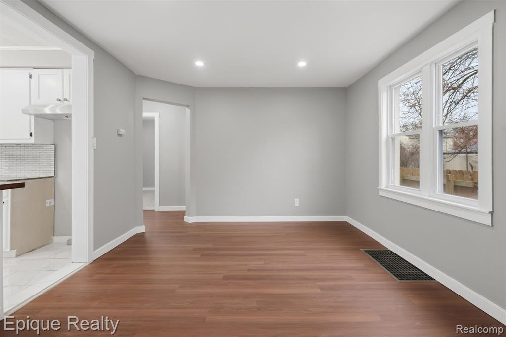 9991 Robson Street, Detroit, MI 48227 — Photo 10
