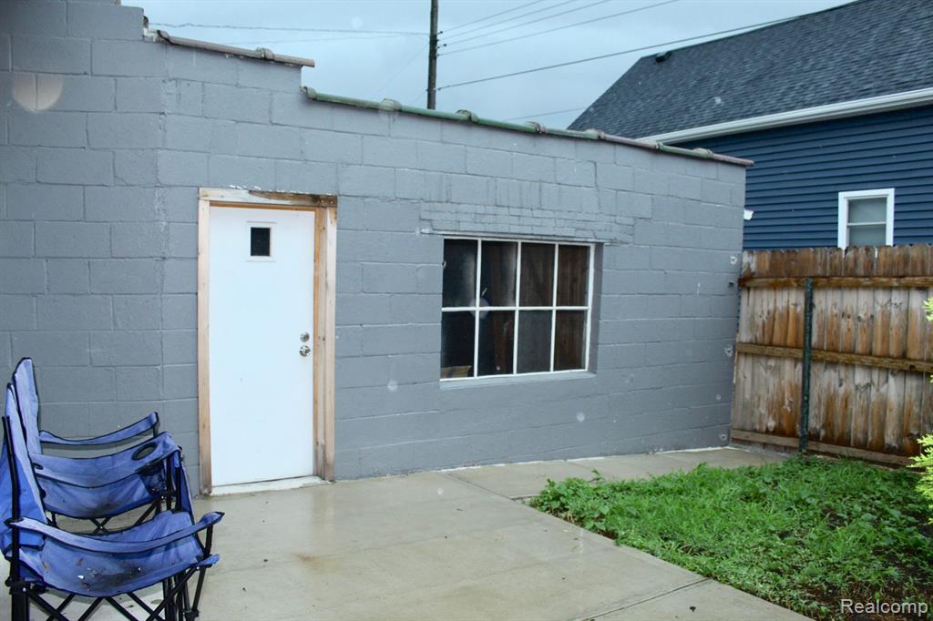 9836 Dequindre Street, Hamtramck, MI 48212 — Photo 22