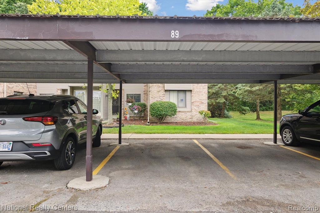 42595 LILLEY POINTE Drive, Canton, MI 48187 — Photo 33