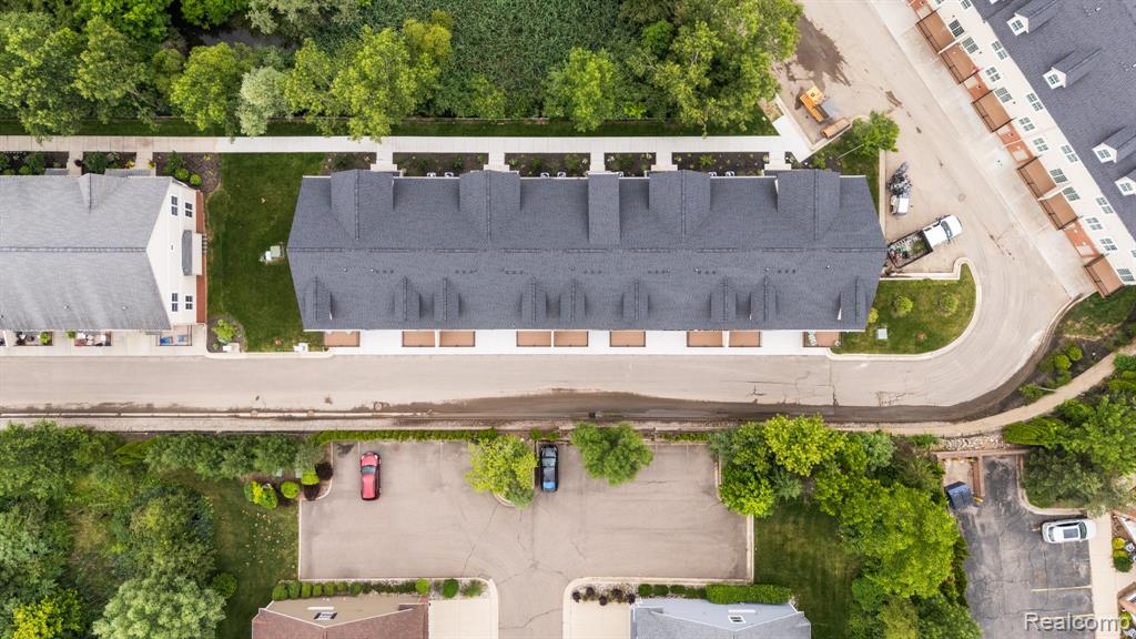 502 Village Lane, Milford, MI 48381 — Photo 10