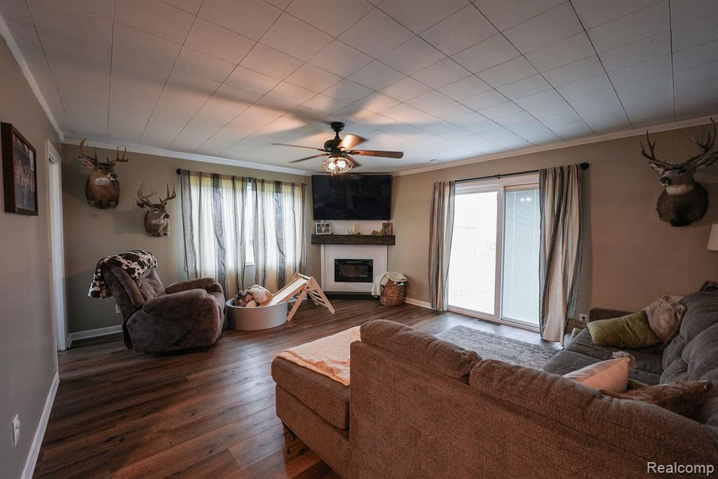 9801 E NEWBURG Road, Durand, MI 48429 — Photo 5